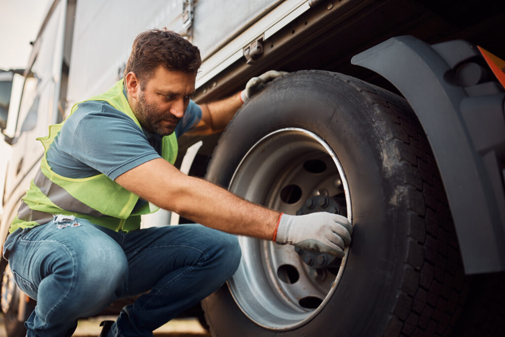 Cum alegi anvelopele potrivite pentru camion